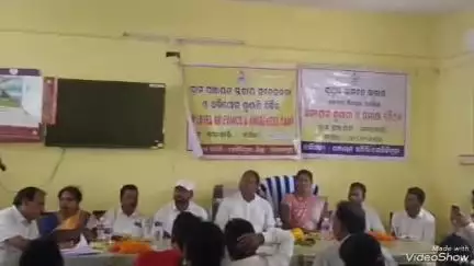 ପଟ୍ଟାଙ୍ଗୀ: ଉପରକାଣ୍ଟି ଗ୍ରାମପଞ୍ଚାୟତ କାର୍ଯ୍ୟାଳୟରେ ବିଧାୟକଙ୍କ ଅଭିଯୋଗ ଶୁଣାଣି ଓ ସମୀକ୍ଷା ବୈଠକ ଅନୁଷ୍ଠିତ