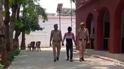 मोहम्मदी: पुलिस ने अवैध तमंचा व कारतूस बरामद कर अभियुक्त बादल को किया गिरफ्तार