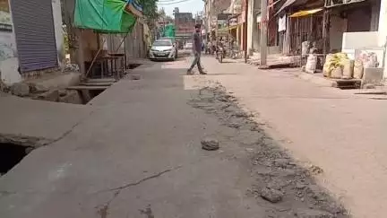 बबेरू: बबेरू कस्बे की पुरानी तहसील रोड पर 2 माह से जल जीवन मिशन के तहत खोदी गई सड़कों में नहीं पड़ी पाइपलाइन #Jansamasya