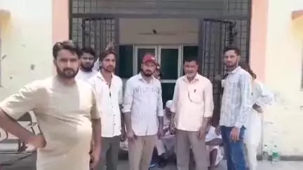 मुरादाबाद: थाना मझोला क्षेत्र में गाड़ी खड़ी करने को लेकर 2 पक्षों के बीच हुई मारपीट, एक व्यक्ति की उपचार के दौरान हुई मौत