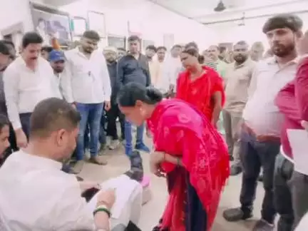 बेरमो: ढोरी, बेरमो विधायक ने सुनी क्षेत्र की समस्याएँ, समाधान का दिया भरोसा