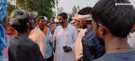 बाघ ने फिर एक किसान को बनाया निवाला मौके पर पहुंचे किसान नेता देवस्वरूप पटेल,केंद्रीय राज्यमंत्री को कराया अवगत।