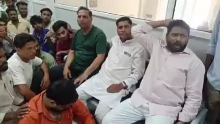 रूड़की: मंगलौर रोड पर हरिद्वार रुड़की विकास प्राधिकरण के कार्यालय का भ्रष्टाचार को लेकर आजाद समाज पार्टी ने किया घेराव