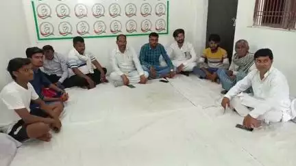 मंझनपुर: अन्याय के खिलाफ कांग्रेस की हुंकार: रामबाबू तिवारी मामले में पिछड़ा वर्ग की मंझनपुर कांग्रेस पार्टी कार्यालय में बैठक