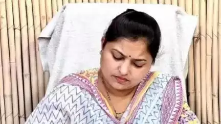 खुर्जा: नवल नगर स्थित कैंप कार्यालय पर विधायक ने की जनसुनवाई, अधिकारियों को समस्याओं के निस्तारण के लिए निर्देशित किया