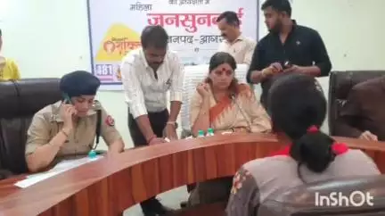 आगरा: राज्य महिला आयोग की अध्यक्ष ने सर्किट हाउस में जनसुनवाई की, कई समस्याओं का मौके पर ही किया निस्तारण