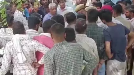 राजसमंद: राजसमंद में रॉयल्टीकर्मी की आकस्मिक मृत्यु, परिजनों ने मुआवजे की मांग को लेकर किया रास्ता जाम