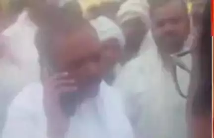 चैनपुर: भगवतीपुर के पास सड़क दुर्घटना में डीहा गांव के एक व्यक्ति की हुई मौत, भभुआ विधायक भरत बिंद ने परिजनों को ढांढस बंधाया