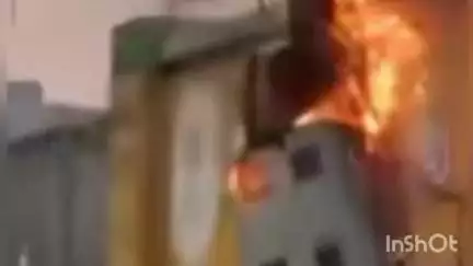 खरखौदा: सोनीपत के खरखौदा के रामनगर में बिजली के खंभे में शॉर्ट सर्किट से आग, इलाके में हड़कंप