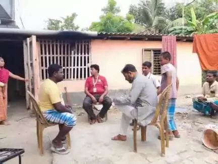 ভাঙড় ২: পড়ন্ত বিকেলে ভাঙ্গড়ের ভগবানপুর অঞ্চলের সাতুলিয়ায় পাড়ায় পাড়ায় জনসংযোগ তৃণমূল কংগ্রেসের