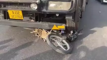 थानेसर: कुरुक्षेत्र: LNJP हॉस्पिटल के सामने ट्रक ने बाइक सवार मां-बेटे को टक्कर मारी, बेटे की मौत, मां गंभीर