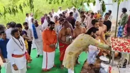 ముసలిపేడు గ్రామంలోని భక్తకంటేశ్వర స్వామివారిని దర్శించుకున్న భక్తకన్నప్ప మూవీ టీం