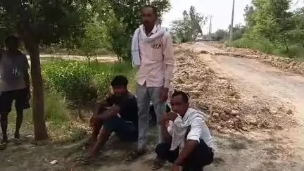 सीतापुर: टेड़वा में संदिग्ध अवस्था में युवती ने घर पर फांसी लगाकर की आत्महत्या