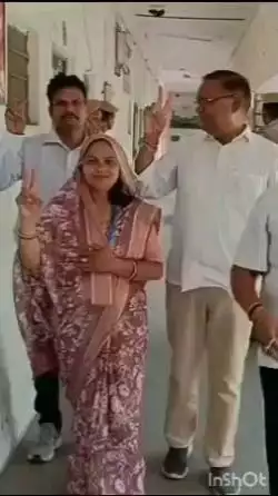 अलवर: कठूमर के वार्ड संख्या 29 के उपचुनाव में मुन्नी बाई ने 1280 वोट से कांग्रेस प्रत्याशी चेतराम जाटव को हराकर जीत दर्ज की