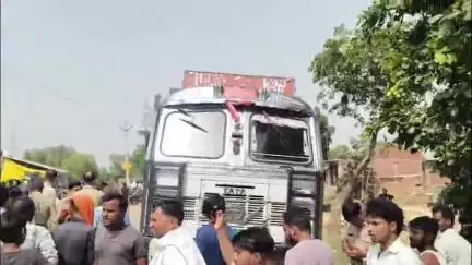अतरौली: गांव खेड़ा में दूध के कैंटर ने बाजार से घर लौट रहे बाइक सवार दंपत्ति को रौंदा, हादसे में दोनों की हुई मौत