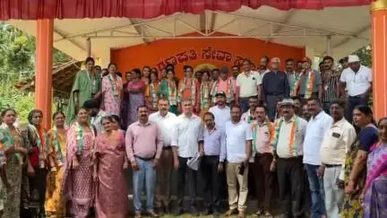 ವಿರಾಜಪೇಟೆ: ಕುಂಜಿಲಗೇರಿಯಲ್ಲಿ ವಲಯ ಕಾಂಗ್ರೆಸ್ ಪಕ್ಷದ ಸಭೆ,ಪಕ್ಷಕ್ಕೆ ಸೇರ್ಪಡೆಯಾದ ಇತರ ಪಕ್ಷಗಳ 70 ಕ್ಕೂ ಅಧಿಕ ಕಾರ್ಯಕರ್ತರು