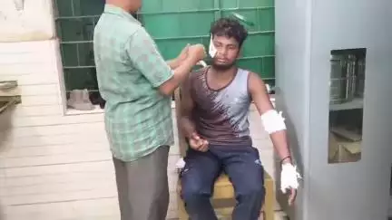 ସୁକିନ୍ଦା: କେନ୍ଦୁଢିପ ପାଖ 53 ନଂ ଜାତୀୟ ରାଜପଥରେ ବାଇକ ଦୁର୍ଘଟଣାରେ ଦୁଇ ଯୁବକ ଆହତ