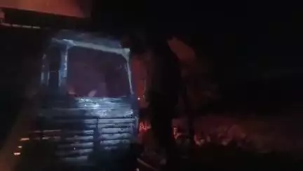 मुरैना नगर: हाइवे पर सरसों से भरे ट्रक में आग लगने का खुलासा, ड्राइवर गिरफ्तार, बोला- 200 क्विंटल सरसों बेच ट्रक जलाया