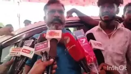 மதுரை கிழக்கு: "அமித்ஷா டெல்லியில் விளையாடியது போல் தமிழகத்தில் விளையாட முடியாது, டெல்லி வேறு தமிழ்நாடு வேறு" - திருமாவளவன் MP பேட்டி