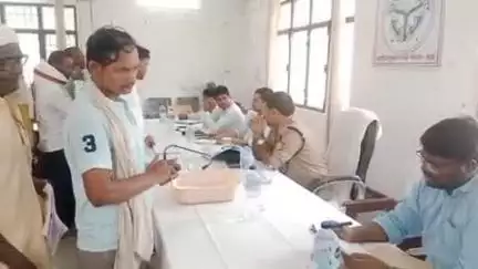 मुहम्मदाबाद गोहना: संपूर्ण समाधान दिवस पर मुहम्मदाबाद गोहना तहसील परिसर में आए 114 मामलों में से 7 मामलों का हुआ मौके पर निस्तारण