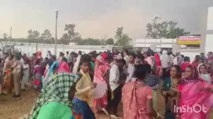 राजनांदगांव: जिले के ग्राम गोड़लवाही में आयोजित कार्यक्रम में आंधी-तूफान से उड़े टेंट, कार्यक्रम हुआ रद्द