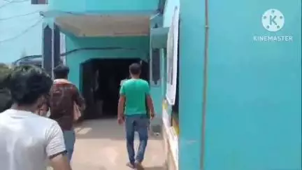 খানাকুল ১: লালুকা ও শকুঞ্জলায় দীর্ঘদিন বেহাল রাস্তা মেরামতের দাবিতে পঞ্চায়েত ও BDO অফিস ঘেরাও করে দফায় দফায় বিক্ষোভ #jansamasya