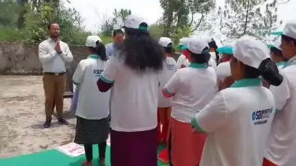 पिथौरागढ़: एसबीआई आरसेटी पिथौरागढ़ द्वारा ग्राम बैठोली में 12 दिवसीय मोमबत्ती प्रशिक्षण कार्यक्रम का किया गया शुभारंभ