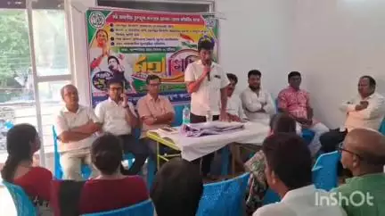 মানিকচক: দলীয় কর্মসূচি কে কেন্দ্র করে মানিকচক তৃণমূল কার্যালয়ে দলীয় নেতৃত্বের আয়োজিত হল প্রস্তুতি সভা
