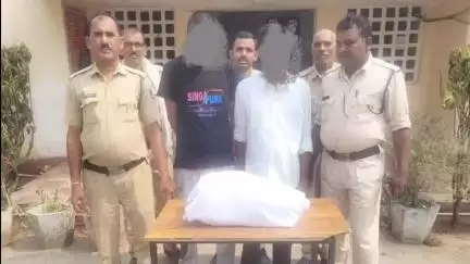 रामपुर नैकिन: ग्राम केराई में पुलिस ने एक व्यक्ति को 5 किलो अवैध मादक पदार्थ बेचने के आरोप में किया गिरफ्तार
