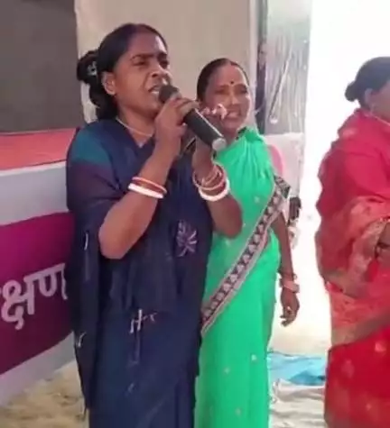 मोरवा: जीविका से जुड़कर महिलाएं हो रहीं स्वावलंबी, जन संवाद कार्यक्रम में मिली महिलाओं को जानकारी