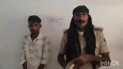 मधेपुरा: साइबर केस का फरार अपराधी विकास कुमार पुलिस द्वारा मानिकपुर गांव से गिरफ्तार