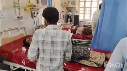 सिरोही: रिको एरिया स्थित हरिव्यासी पेट्रोल पंप के समीप ऑटो रिक्शा और ट्रॉला की आमने-सामने भिड़ंत, हादसे में एक की मौत और 8 घायल