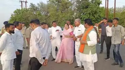 बुरहानपुर नगर: बुरहानपुर: संजय नगर में निर्माणाधीन सड़क का सांसद, महापौर, कलेक्टर और एसपी ने किया निरीक्षण