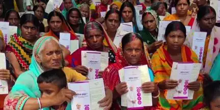 घाट कुसुंभा: पुरैना और अवगिल गांव के मध्य विद्यालयों में ख्याति जीविका महिला ग्राम संगठन का महिला संवाद