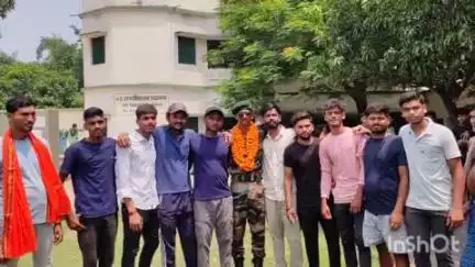 उधवा: दक्षिण बेगमगंज पंचायत में अग्निवीर सहदेव सिंह के घर पहुंचने पर ग्रामीणों ने किया जोरदार स्वागत