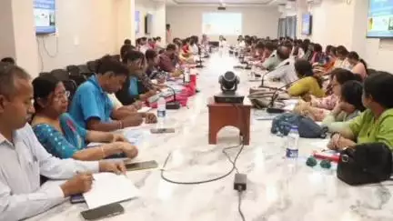 বহরমপুর: বাল্যবিবাহ ও স্কুল ছুট বন্ধ করতে  মুর্শিদাবাদ জেলায় এবার কঠোর পদক্ষেপ  জানালেন জেলা শাসক রাজর্ষি মিত্র