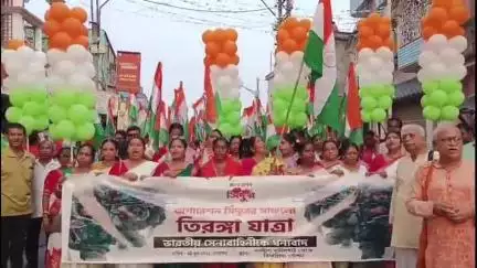 নবদ্বীপ: বীর সেনাদের অভিনন্দন জানাতে বড়ালঘাট থেকে বিষ্ণুপ্রিয়া স্টেশন তিরঙ্গা যাত্রা বিজেপির,উপস্থিত সাংসদ অভিজিৎ গাঙ্গুলী