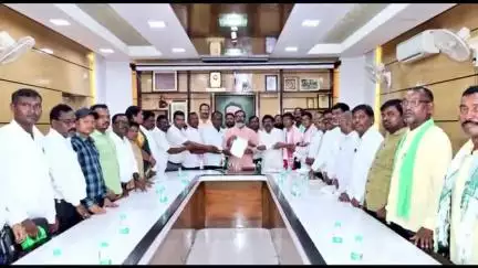 पीरटांड: मुख्यमंत्री से मिला मरांग बुरू बचाओ संघर्ष समिति का दल, संरक्षण की मांग की