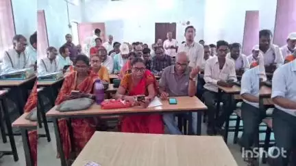 कल्याणपुर: कल्याणपुर में बीएलओ का प्रशिक्षण व परीक्षा लेकर किया गया मूल्यांकन