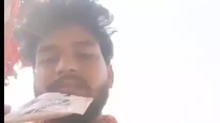 बस्ती: पैड़ा वाले बाबा ने बागेश्वर धाम में जाकर लाइव आत्महत्या का प्रयास किया, अस्पताल में चल रहा है इलाज