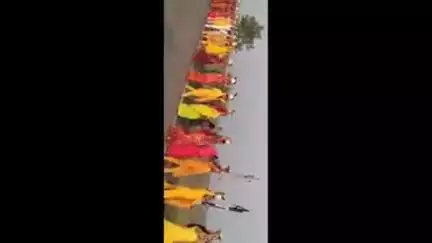सरमेरा: सरमेरा के गोपालबाद गांव में हरे राम हरे कृष्ण संकीर्तन के लिए 401 महिलाओं ने निकाली शोभा कलश यात्रा