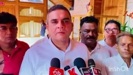 हल्द्वानी: हल्द्वानी विधायक सुमित हृदयेश ने दमुवाढूँगा भूमि प्रकरण को लेकर कुमाऊं कमिश्नर दीपक रावत को ज्ञापन दिया