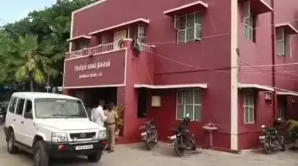 ராசிபுரம்: ராசிபுரத்தில் தனியார் மண்டபத்தில் கைவரிசை காட்டிய தந்தை மகன் கைது செய்தனர்