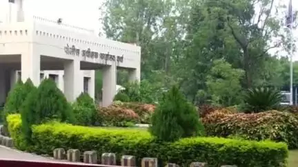 वर्धा: जिल्ह्यात अवैधरित्या दारू विक्री तसेच वाहतूक करणाऱ्यावर कारवाई; 18 आरोपीवर गुन्हे दाखल#