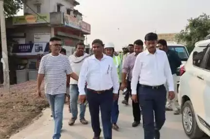 जिलाधिकारी, पटना द्वारा पुनपुन नदी पर लक्ष्मण झूला समतुल्य केबल सस्पेंशन ब्रिज के निर्माण कार्य का स्थल निरीक्षण किया गया तथा कार्यों में प्रगति की समीक्षा की गई।