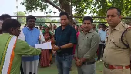 कोंडागांव: क्रिश्चियन समुदाय ने अपने अधिकारों की मांग को लेकर डीएनके मैदान में किया प्रदर्शन, राष्ट्रपति के नाम सौंपा ज्ञापन
