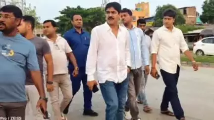 ভাঙড় ২: রাজনৈতিক কর্মী সম্মেলনের আগে হাতিশালা সিক্স লেনে নেতৃত্বদের নিয়ে প্রস্তুতি খতিয়ে দেখলেন ভাঙ্গড় পর্যবেক্ষক