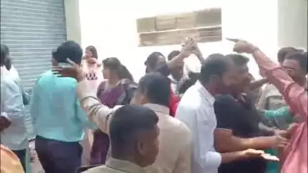 हातकणंगले: इचलकरंजी शहरातील इंडस्ट्रियल इस्टेट येथे एका जागेत असणारे प्रार्थनास्थळ हिंदुत्ववादी कार्यकर्त्यांनी पाडले बंद