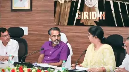 जमुआ: डीसी ऑफिस सभागार में उपायुक्त रामनिवास यादव की अध्यक्षता में कल्याण विभाग की समीक्षा बैठक हुई