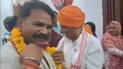 लाडपुरा: अनुसूचित जाति एवं वित्त आयोग के अध्यक्ष राजेंद्र कुमार कोटा पहुंचे, सर्किट हाउस पर भाजपा कार्यकर्ताओं ने किया स्वागत